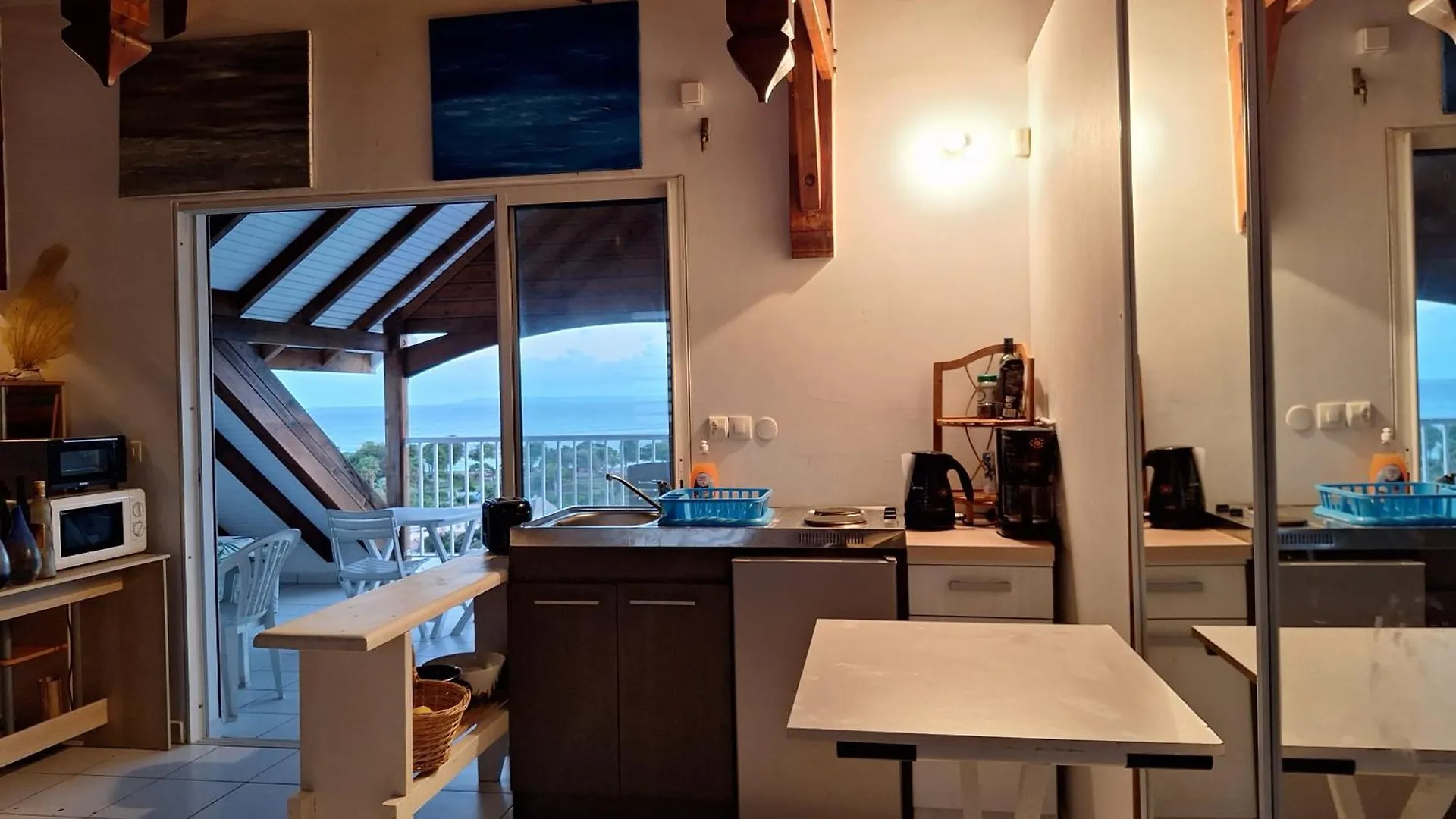 Homestay La Zenitude, Haut De Villa Saint-Francois